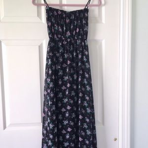 Forever 21 Maxi dress size small